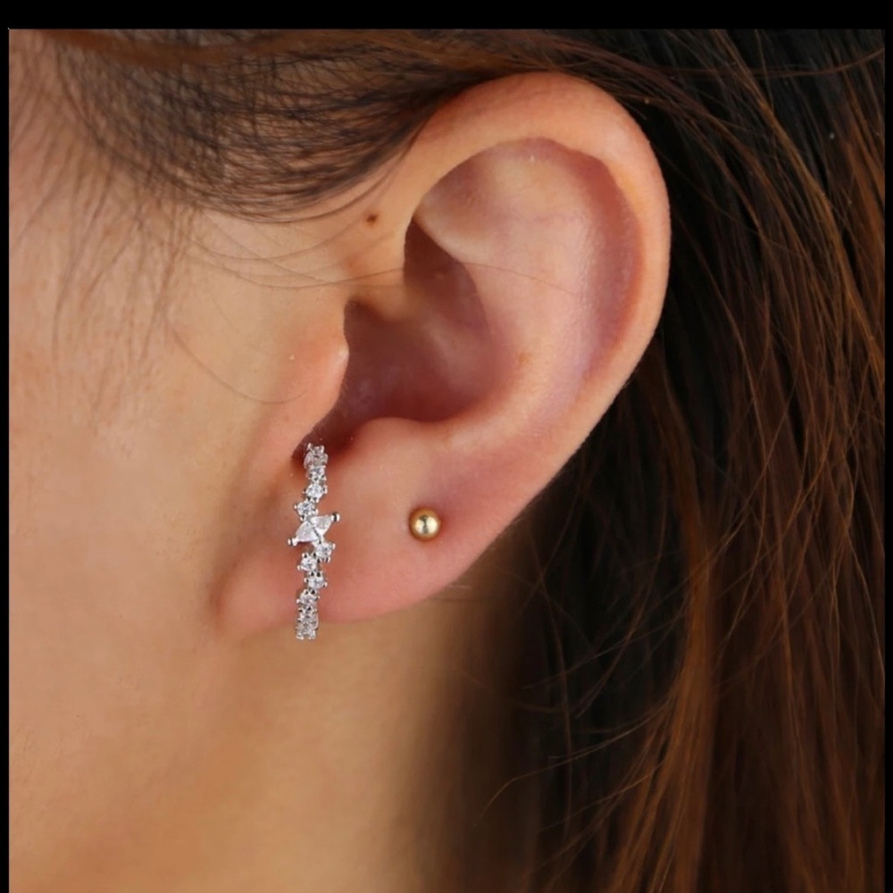 white gold Zirconia earring